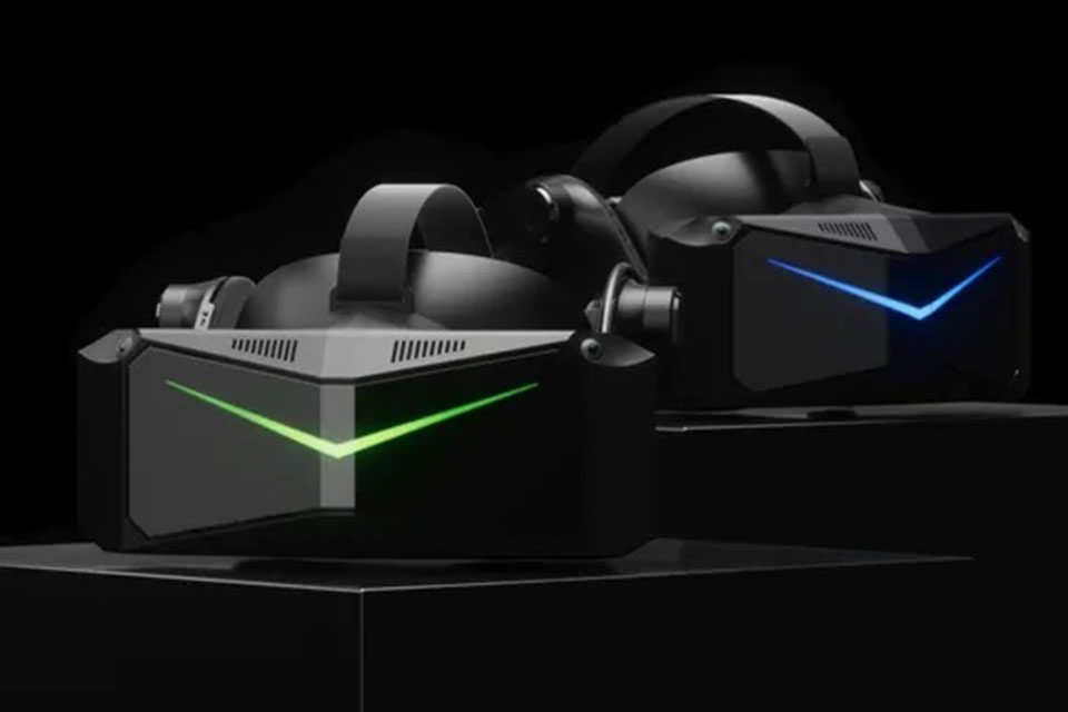 VR Headsets-3.jpg